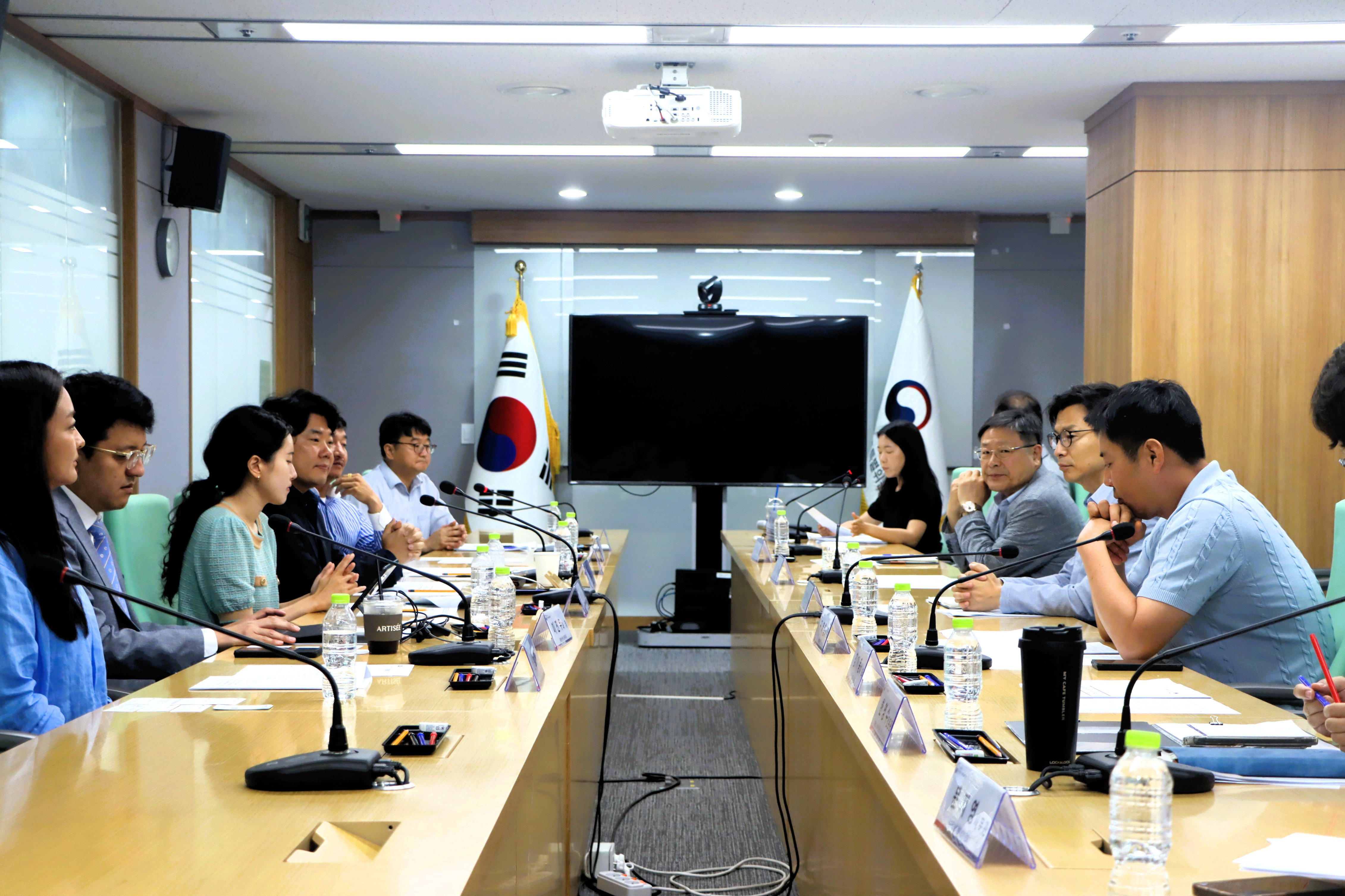 제1차 청년수산인 포럼 회의 이미지1 크게보기