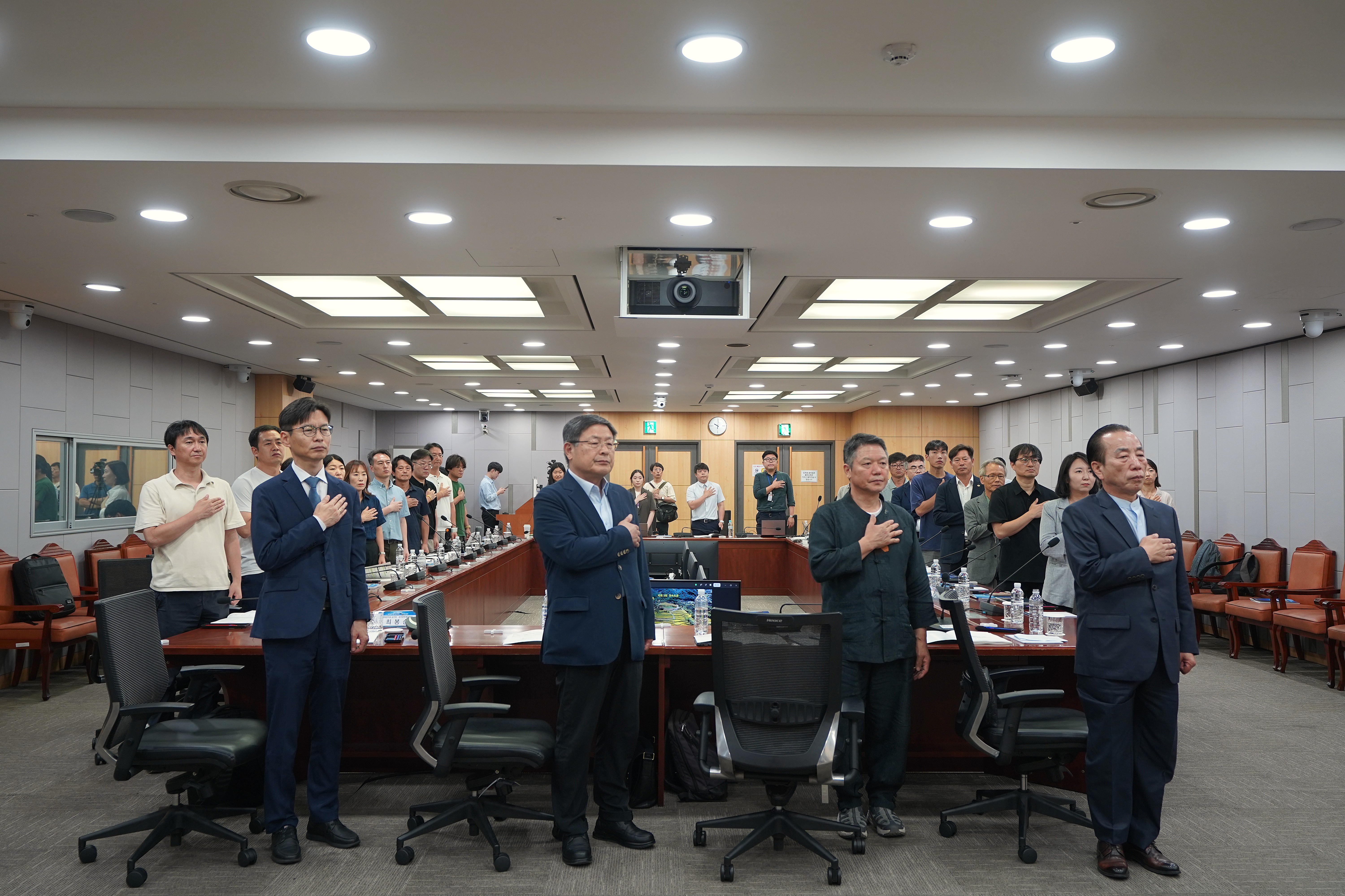 제1차 농지제도 국회토론회 이미지1 크게보기